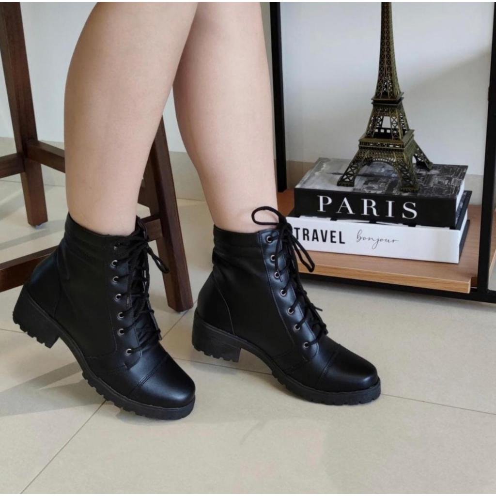 Bota Feminina Coturno Preto Confortável Tratorado Baixa Cano Curto Estilosa Blogueira