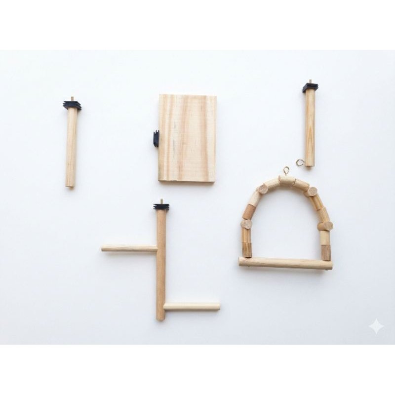 Kit Brinquedos e Poleiros de Madeira para Calopsita, Agaporne, Periquito e Maritaca Anã – Playground Completo