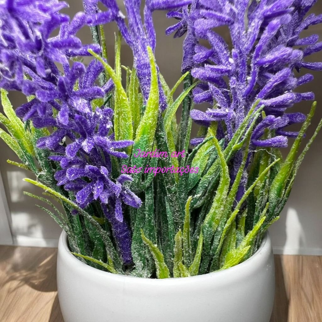“Vaso Moderno bolinha Branco com Lavanda Realística – Elegância para Sua Decoração!”